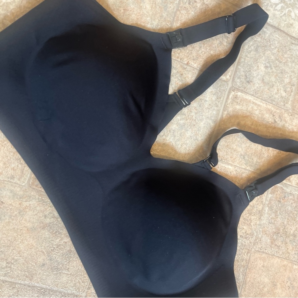 Seamless Black Bra